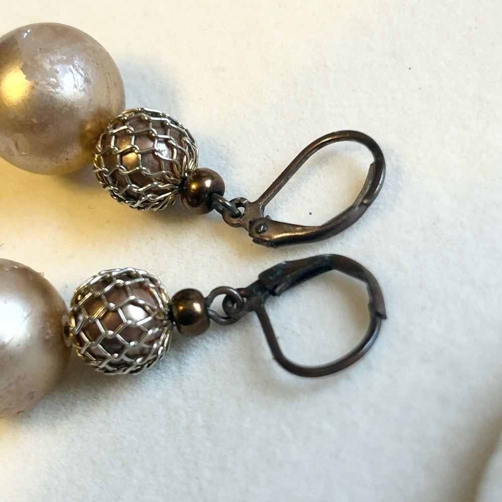 Premier Designs Vintage Jewelry Set Faux Pearl Necklace and Dangle Earrings - Picture 11 of 13